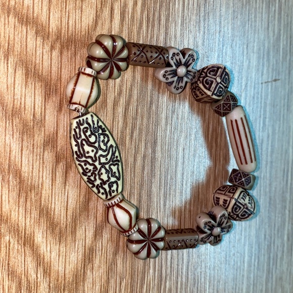 3 hand beaded bracelets. Made by me. - Picture 3 of 5